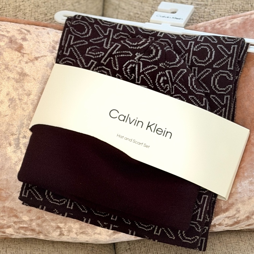 Calvin Klein Black and Gray Scarf Set
